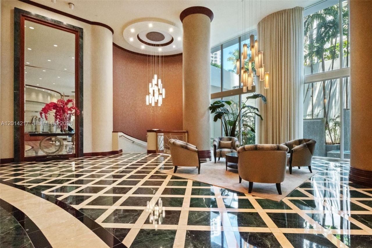 21050 Point Pl, Unit 302, Aventura, FL 33180 Photo