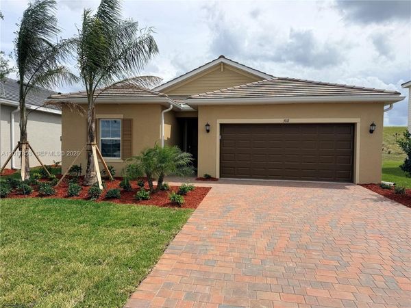 3917 Passion Vine Dr , Fort Myers, FL 33920