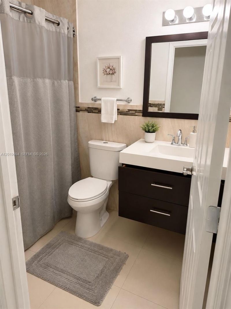 1507 NW 100th St, Miami, FL 33147 Photo