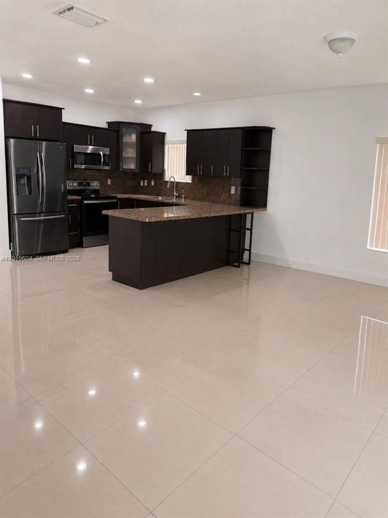 1507 NW 100th St, Miami, FL 33147 Photo