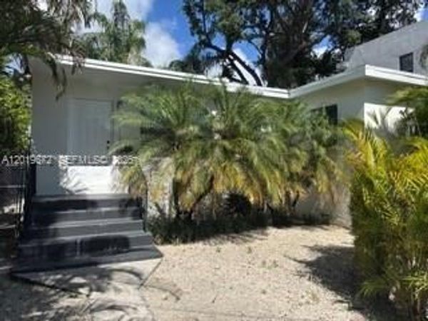 3132 Elizabeth St , Unit B, Miami, FL 33133