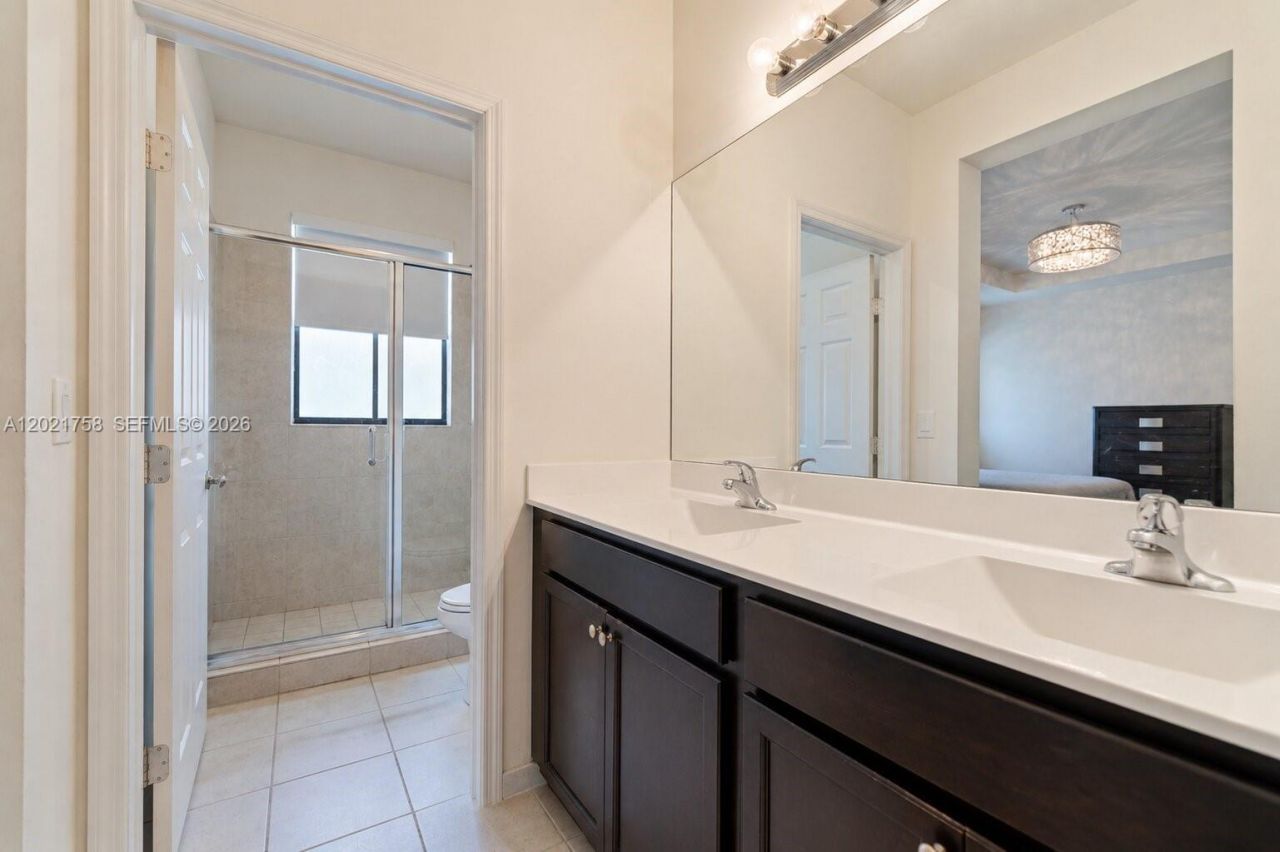 3382 W 104th Ter, Hialeah, FL 33018 Photo