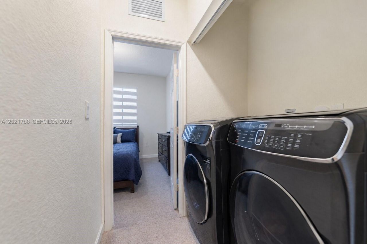 3382 W 104th Ter, Hialeah, FL 33018 Photo