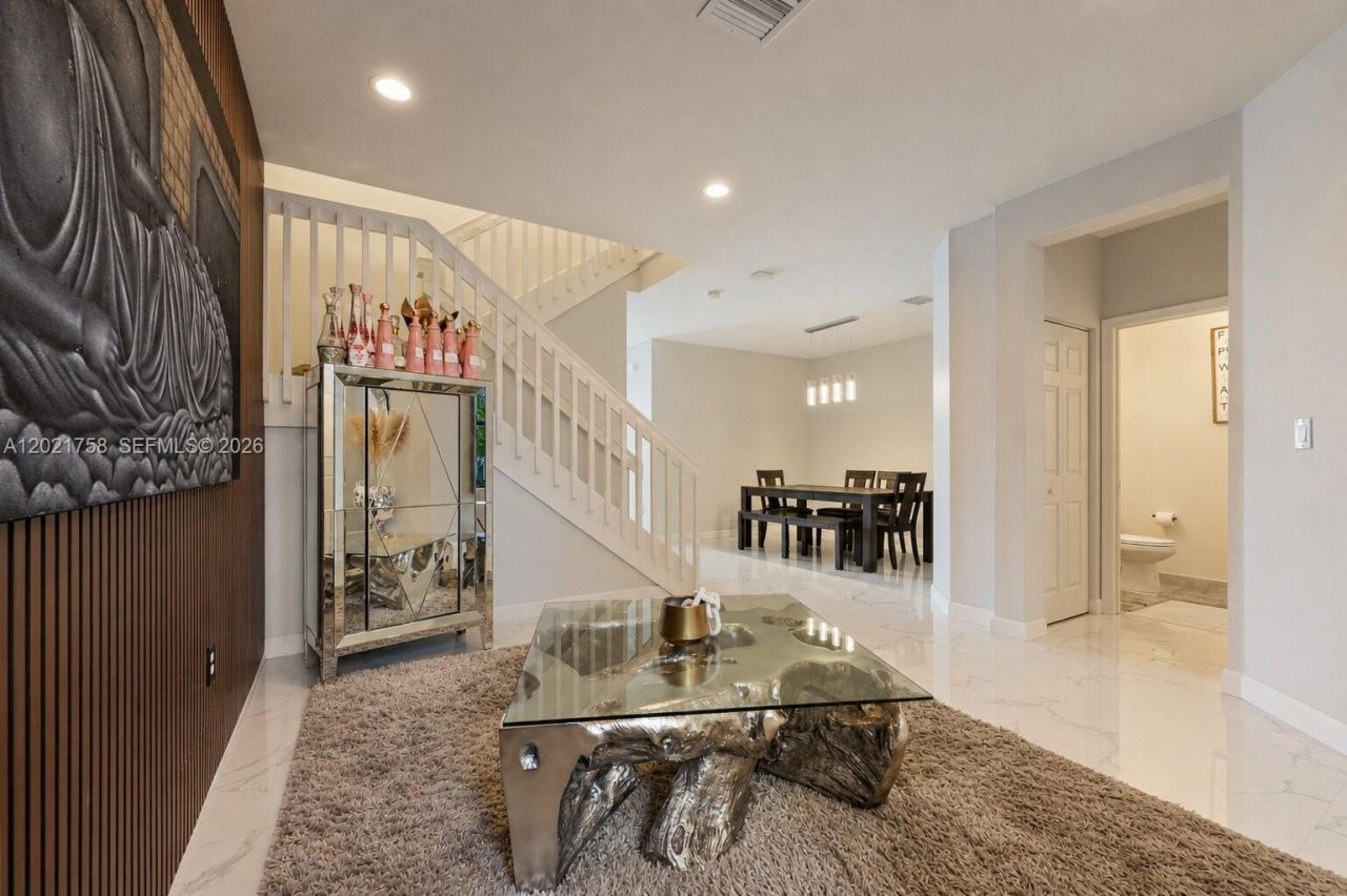 3382 W 104th Ter, Hialeah, FL 33018 Photo