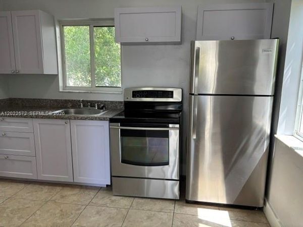 2059 SW 7th St , Miami, FL 33135