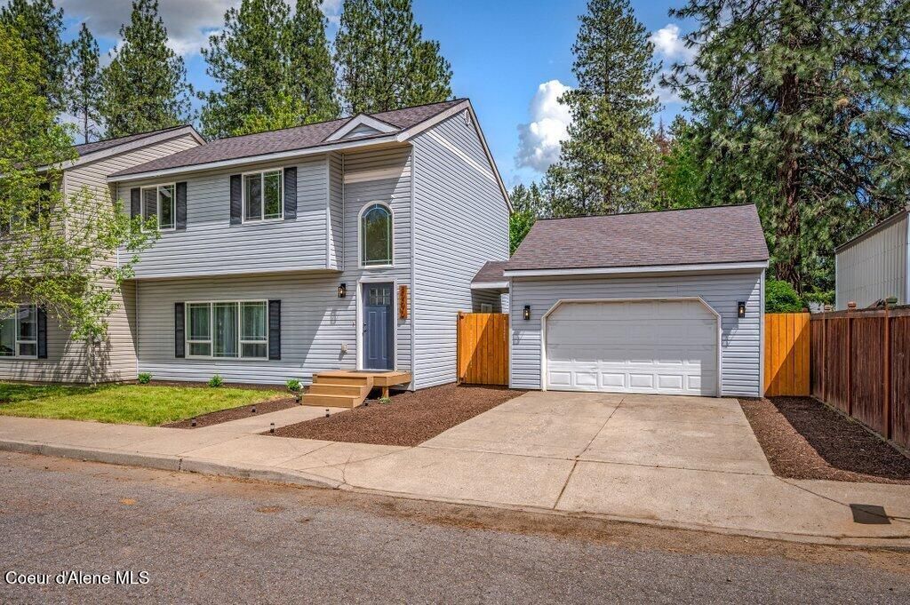 3206 N 9th St, Coeur d Alene, ID 83815 Main Photo