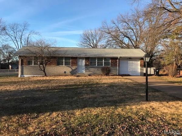 855 Patio Court , St Louis, MO 63129