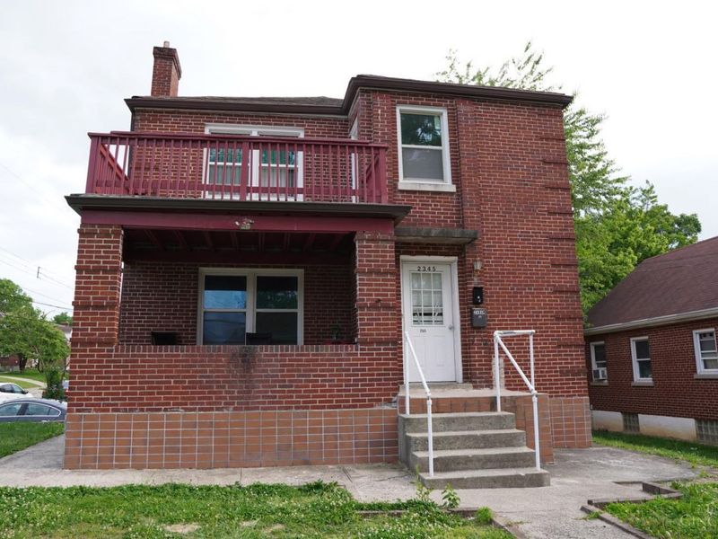 2345 Losantiville Avenue, Golf Manor, OH 45237 Photo 1