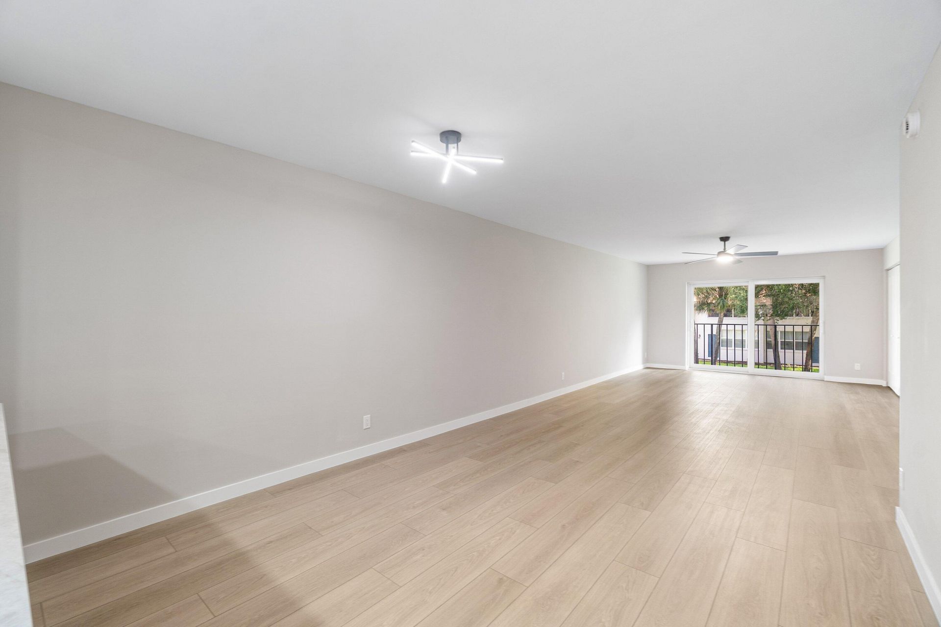 2905 SW 22nd Avenue, Unit 2020, Delray Beach, FL 33445 Photo