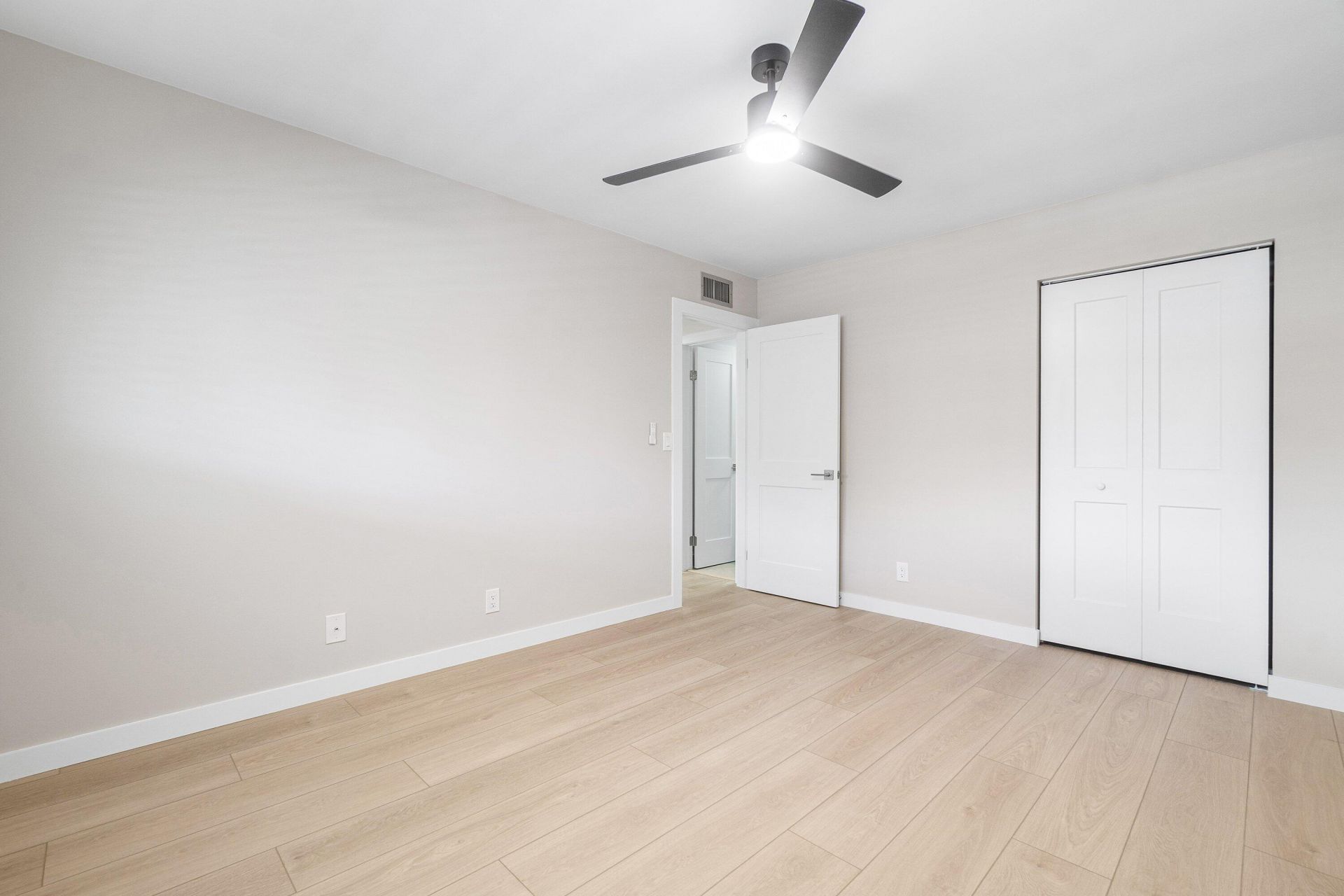 2905 SW 22nd Avenue, Unit 2020, Delray Beach, FL 33445 Photo