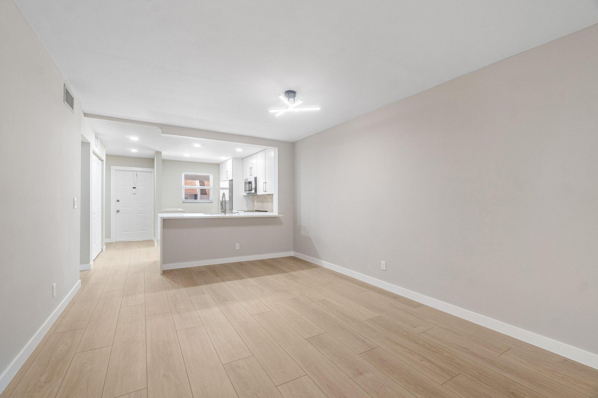 2905 SW 22nd Avenue, Unit 2020, Delray Beach, FL 33445 Photo