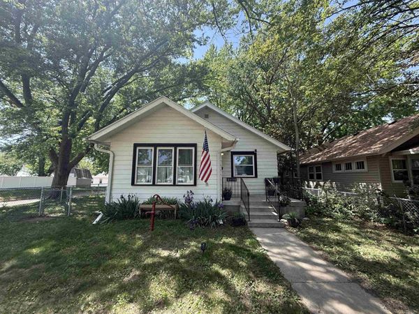 2129 S Helen St, Sioux City, IA 51106