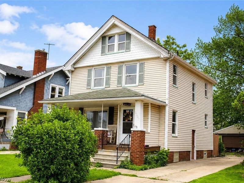 2027 Bunts Road, Lakewood, OH 44107 Photo 3