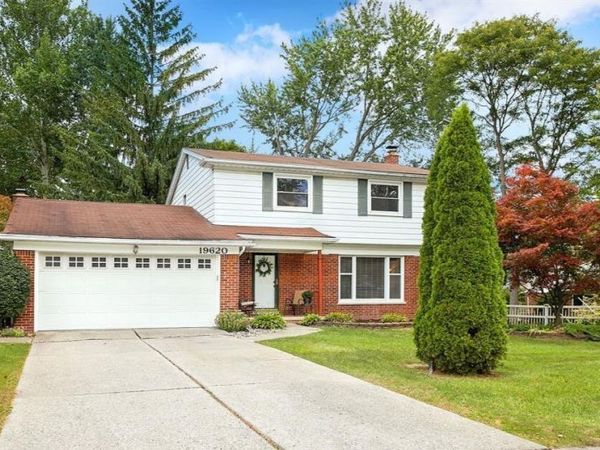19620 Silver-Spring Street, Southfield, MI 48076