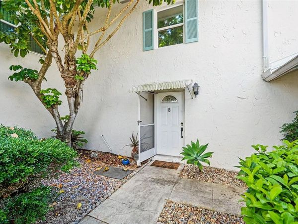 3267 39TH STREET S, Unit B, ST PETERSBURG, FL 33711
