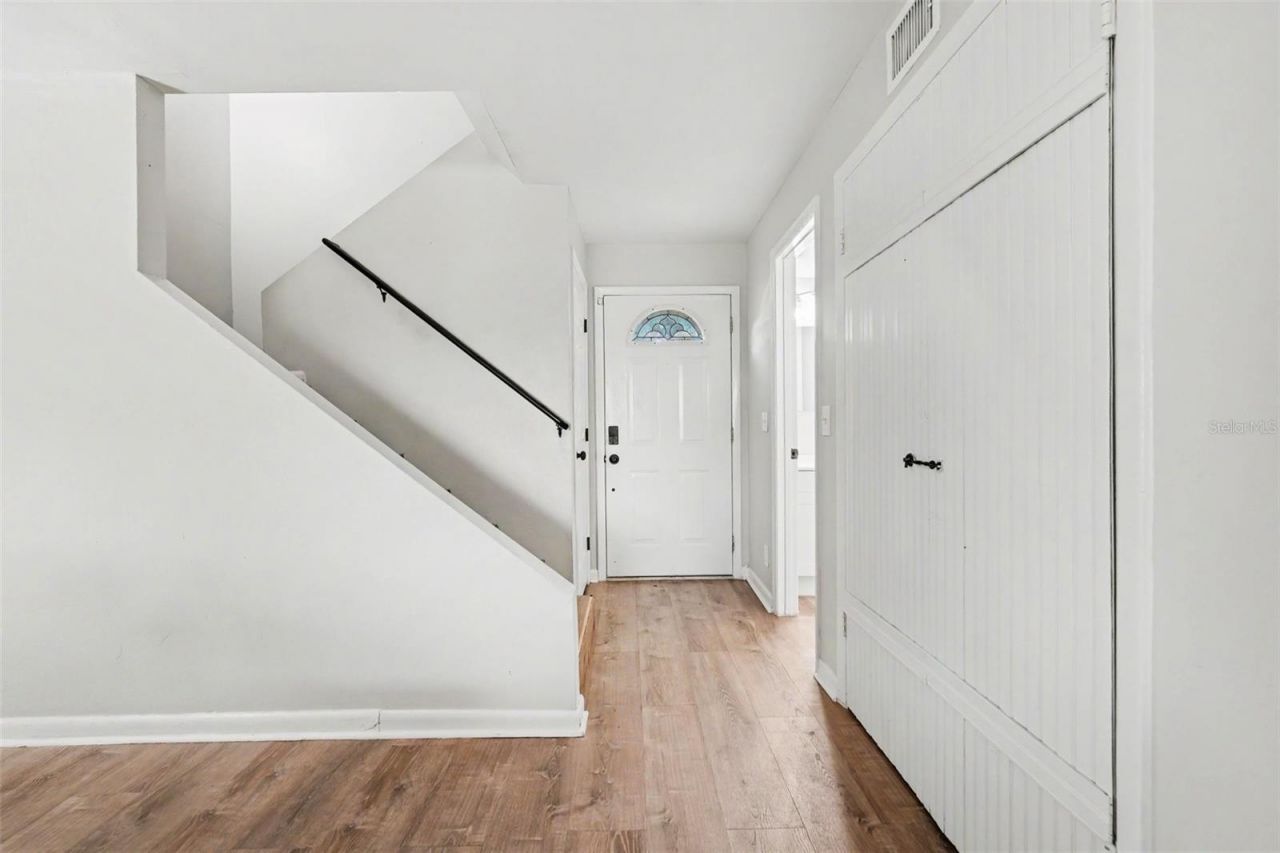 3267 39th Street S, Unit B, Saint Petersburg, FL 33711 Photo