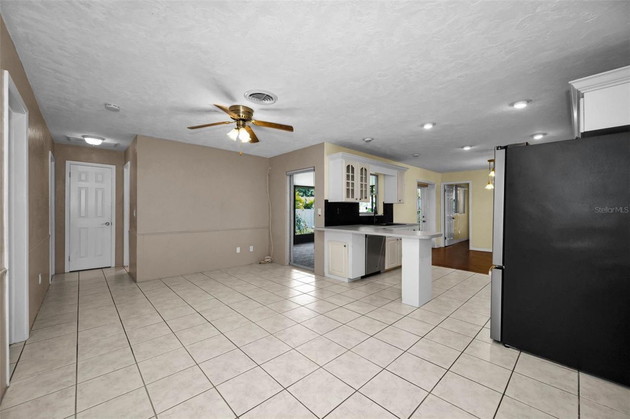 9083 Briarwood Drive, Seminole, FL 33772 Photo