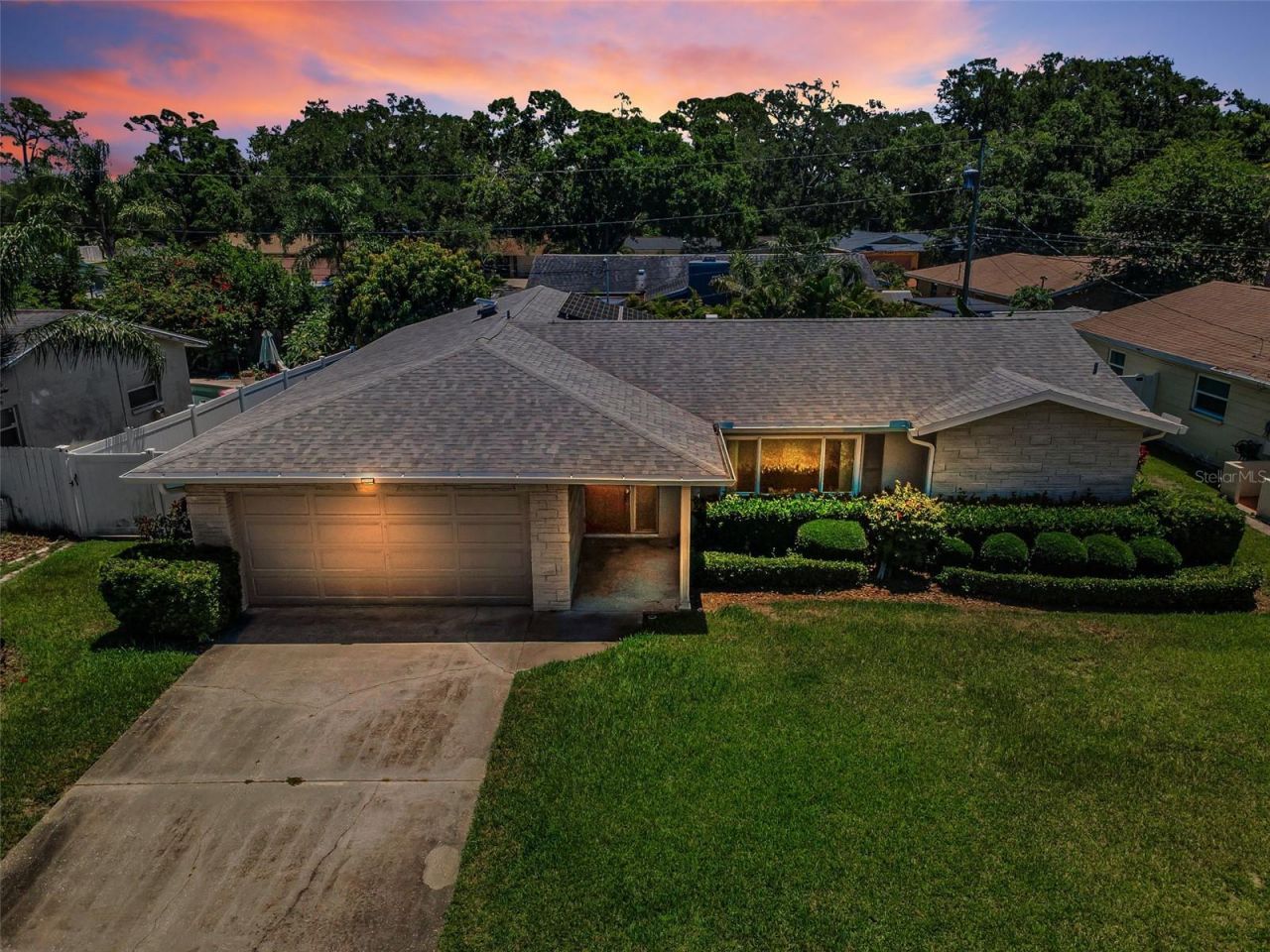 9083 Briarwood Drive, Seminole, FL 33772 Photo