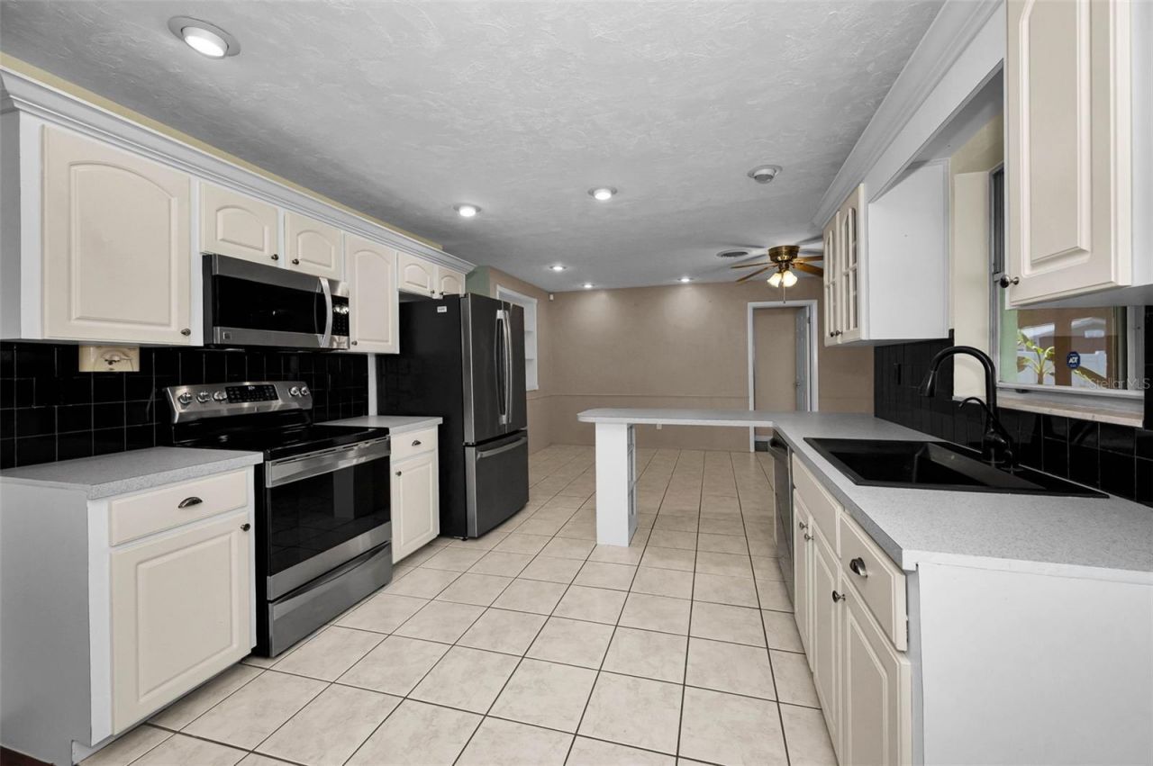 9083 Briarwood Drive, Seminole, FL 33772 Photo