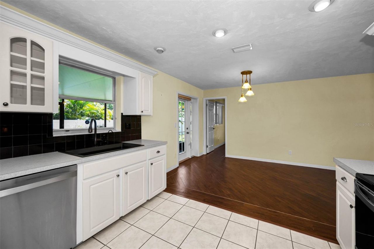 9083 Briarwood Drive, Seminole, FL 33772 Photo