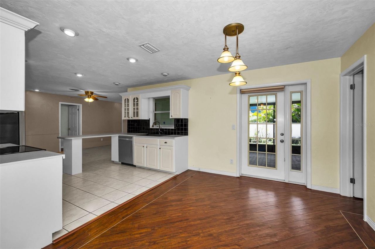 9083 Briarwood Drive, Seminole, FL 33772 Photo