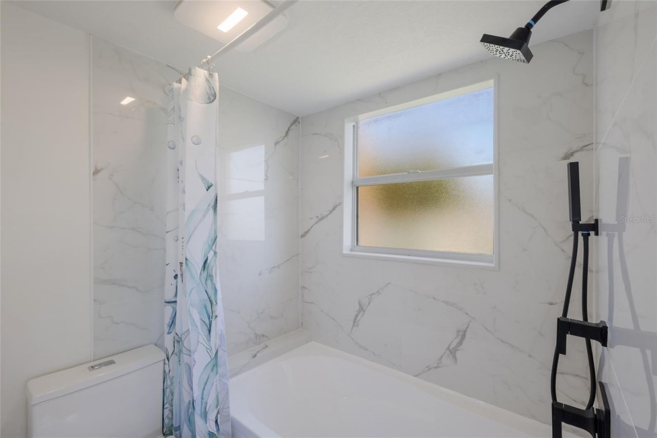 214 85th Street, Holmes Beach, FL 34217 Photo