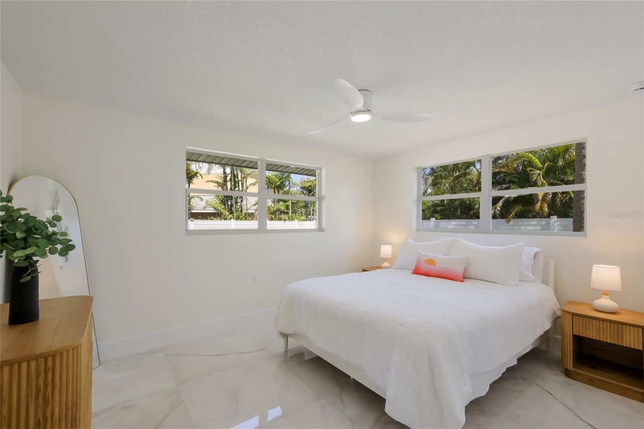 214 85th Street, Holmes Beach, FL 34217 Photo