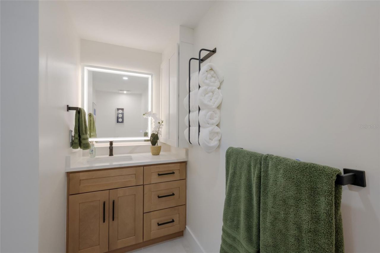 214 85th Street, Holmes Beach, FL 34217 Photo