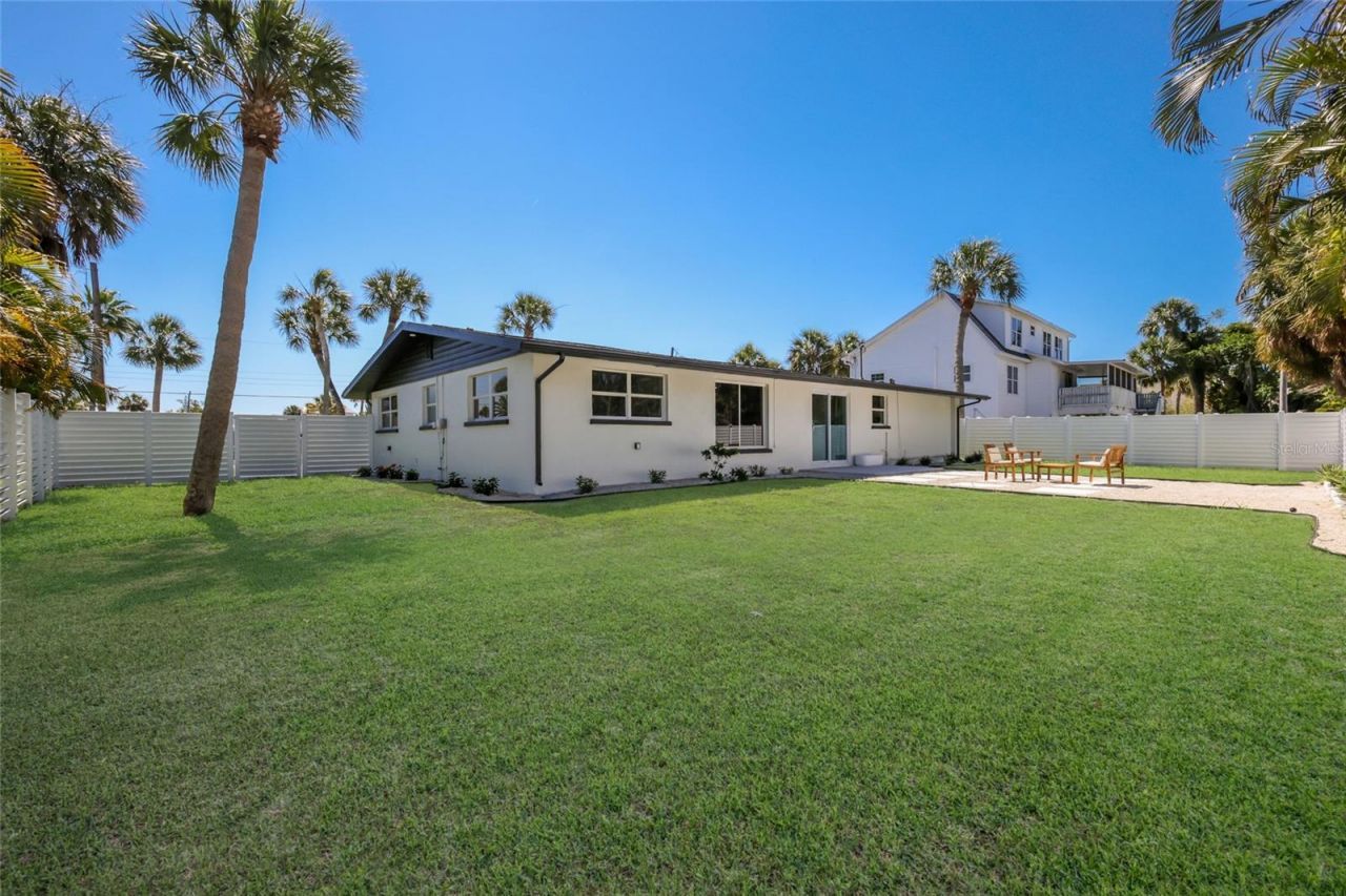 214 85th Street, Holmes Beach, FL 34217 Photo