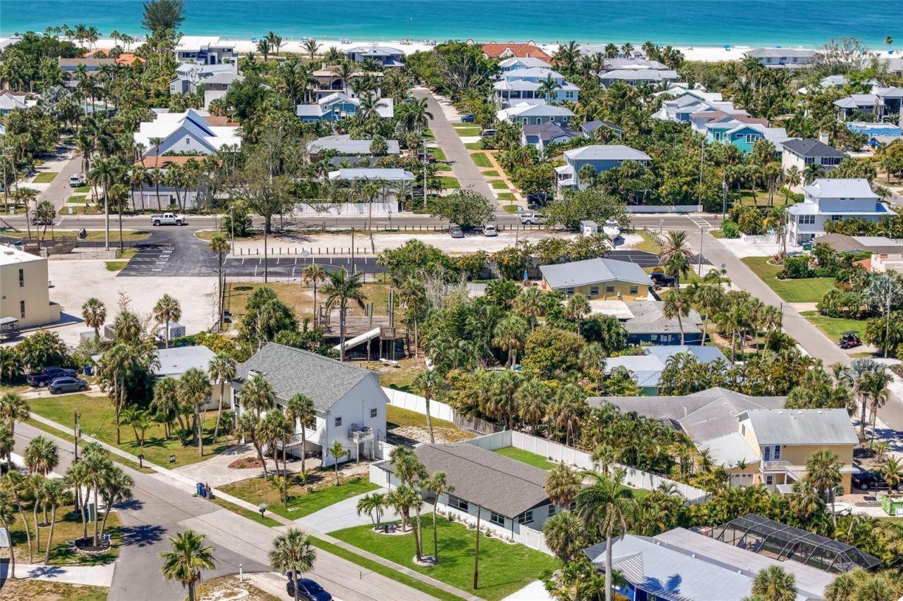 214 85th Street, Holmes Beach, FL 34217 Photo