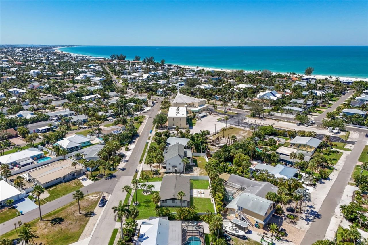 214 85th Street, Holmes Beach, FL 34217 Photo