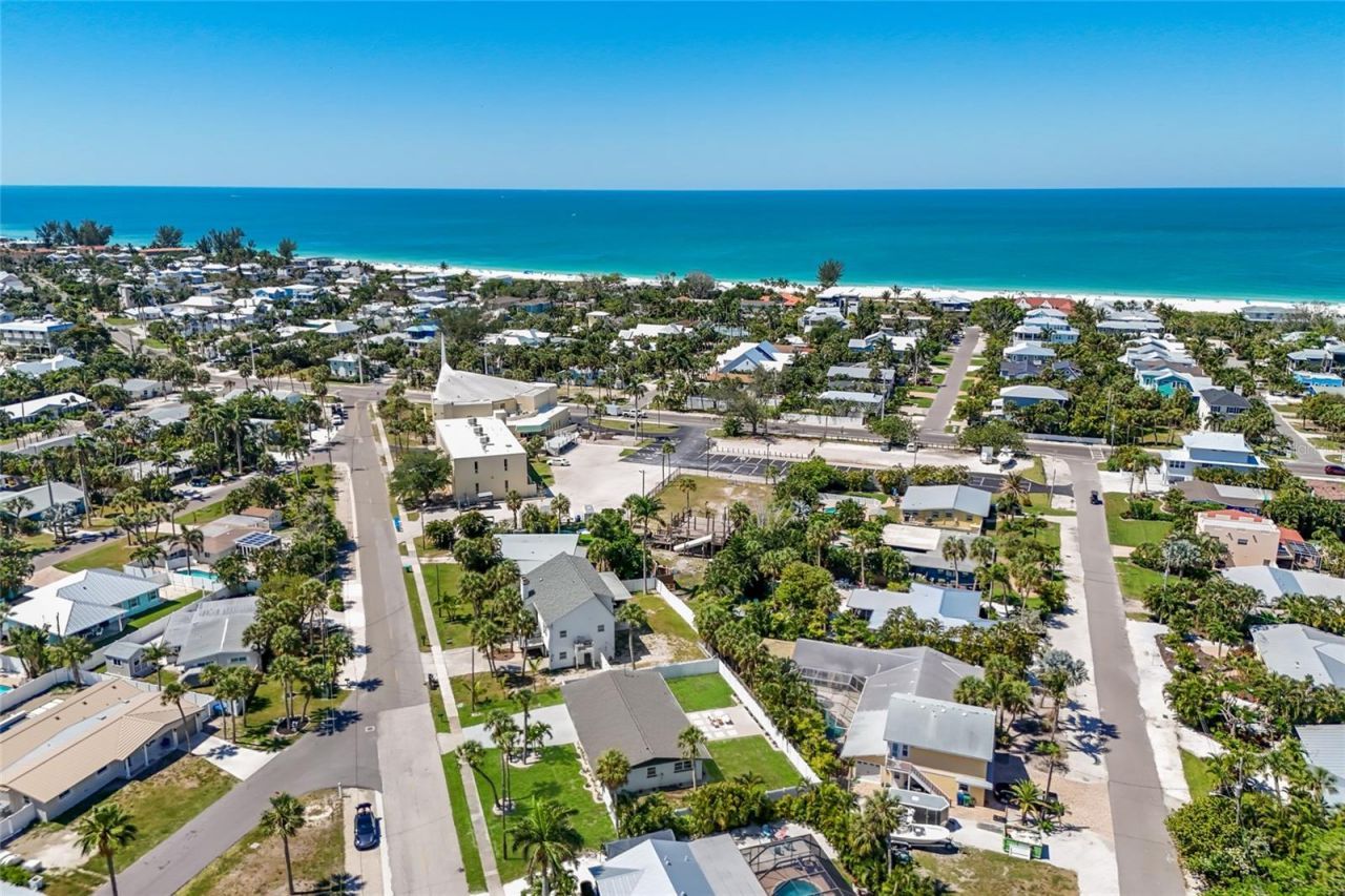 214 85th Street, Holmes Beach, FL 34217 Photo
