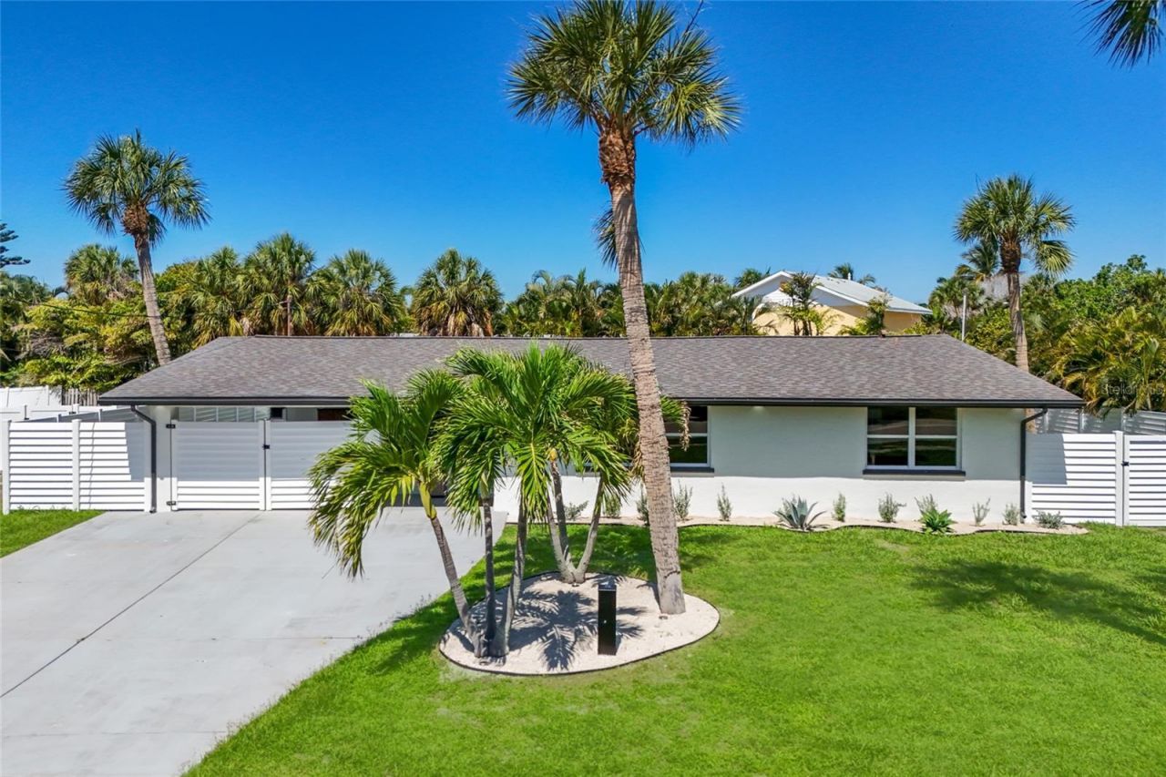 214 85th Street, Holmes Beach, FL 34217 Photo