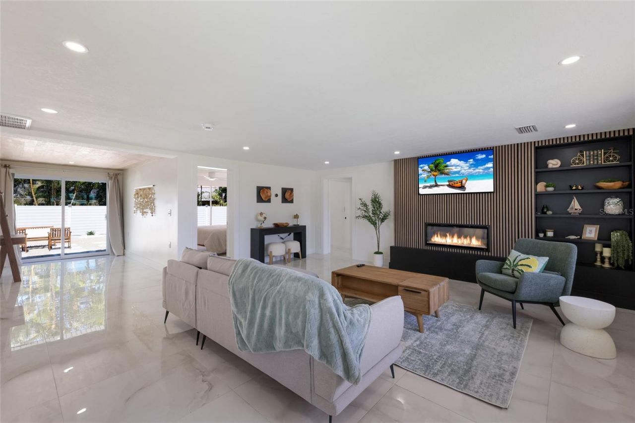 214 85th Street, Holmes Beach, FL 34217 Photo