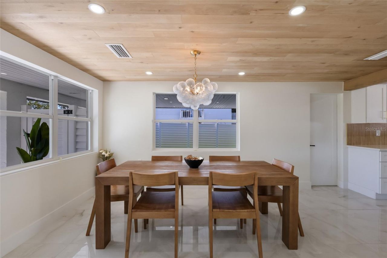 214 85th Street, Holmes Beach, FL 34217 Photo