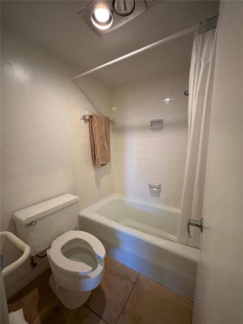 4822 Ocean Boulevard, Unit 3D, Sarasota, FL 34242 Photo