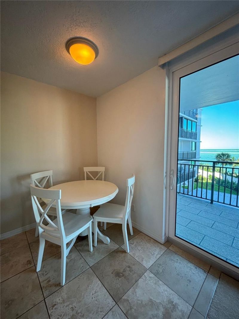 4822 Ocean Boulevard, Unit 3D, Sarasota, FL 34242 Photo