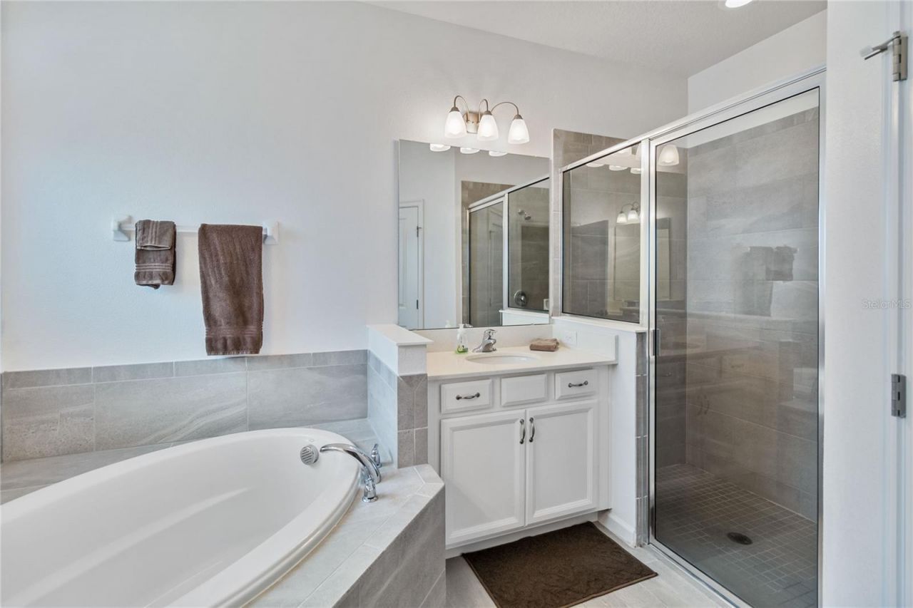 413 Sapphire Drive , Davenport, FL 33837 Photo