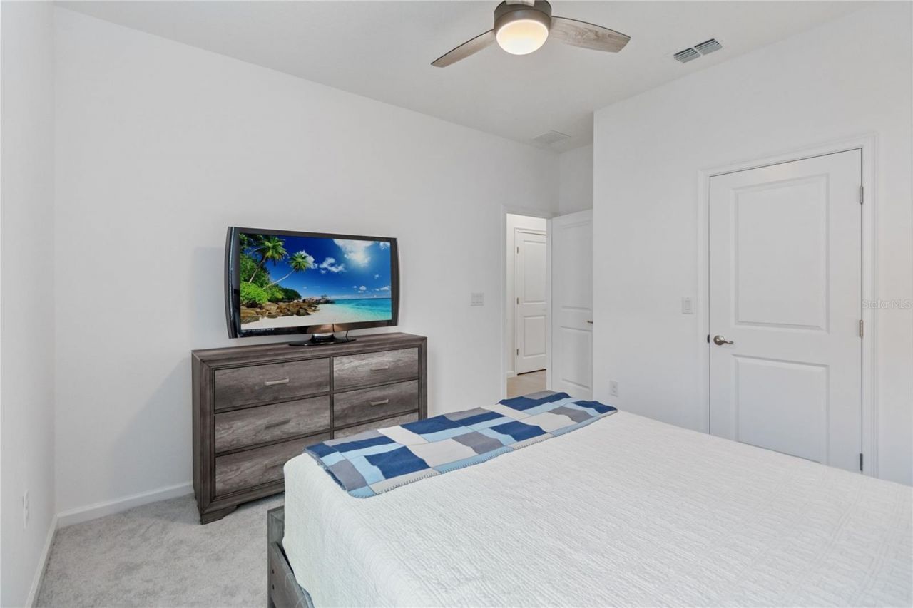 413 Sapphire Drive , Davenport, FL 33837 Photo