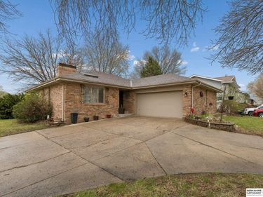 2711 N 142 Street , Omaha, NE 68164