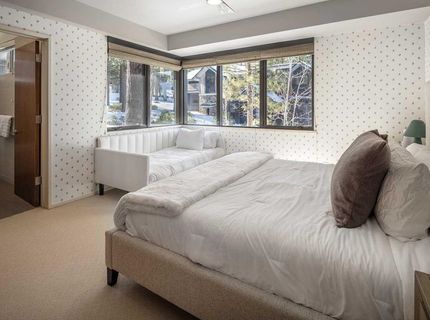 2606 Elsinore Court, Truckee, CA 96161 Photo