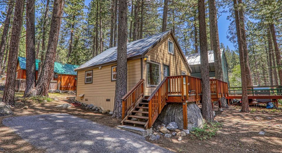 13464 Moraine Road, Truckee, CA 96161 Photo