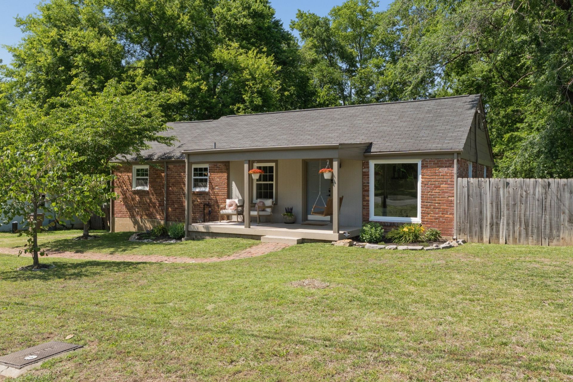 2308 Modena Dr, Nashville, TN 37214 Main Photo