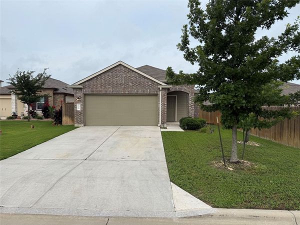 100 Granville CT, Jarrell, TX 76537