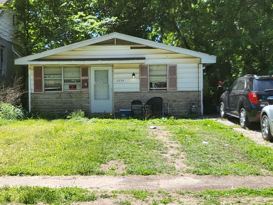 Main Photo