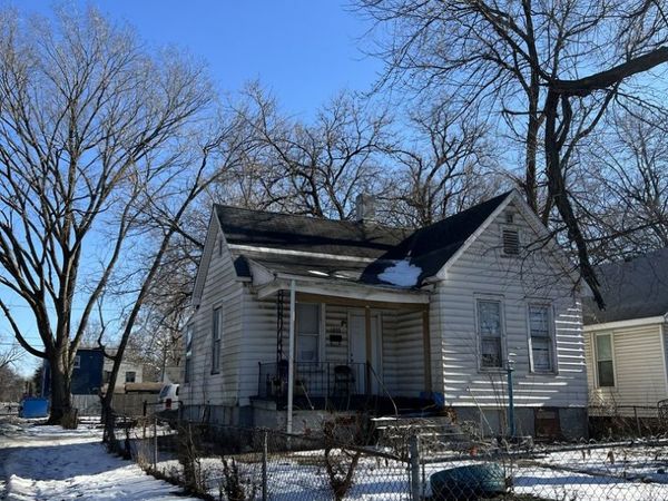 1900 S 19th Street, Springfield, IL 62703