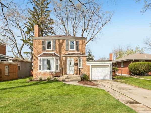 8646 Harms Road , Skokie, IL 60077