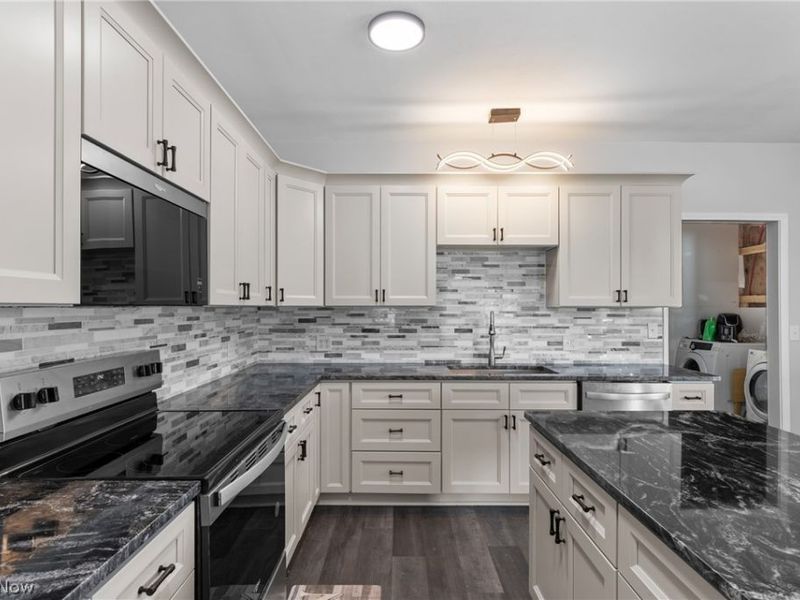 110 Carlisle Avenue, Mingo Junction, OH 43938 Photo 8