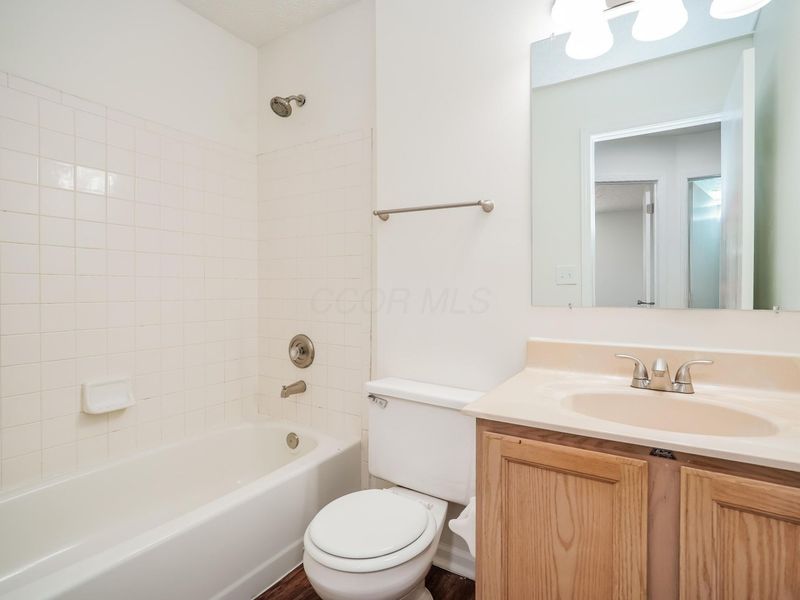 2274 Lockamy Court, Grove City, OH 43123 Photo 12