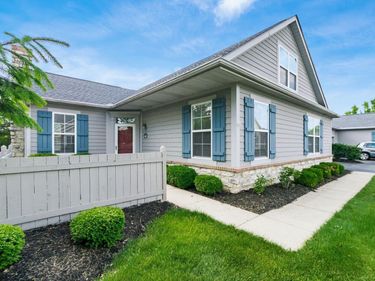 4111 Aumbrey Court, Unit 35, New Albany, OH 43054